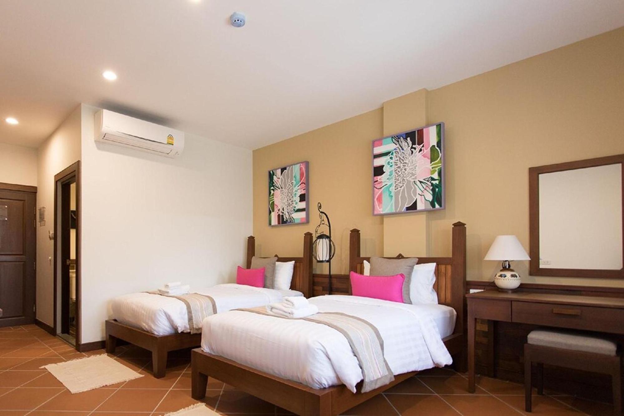 Villa Sanpakoi Chiang Mai Bagian luar foto